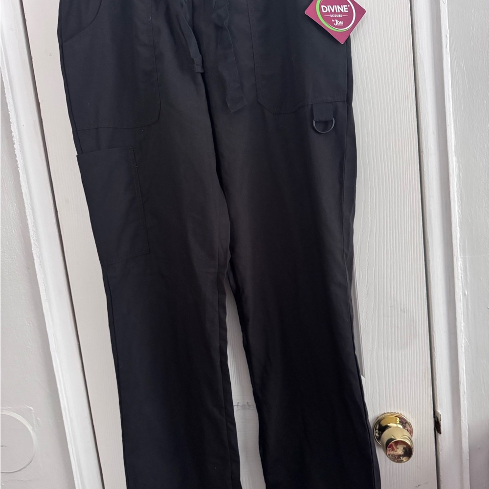 Divine women’s Scrubs by Jaanuu pants